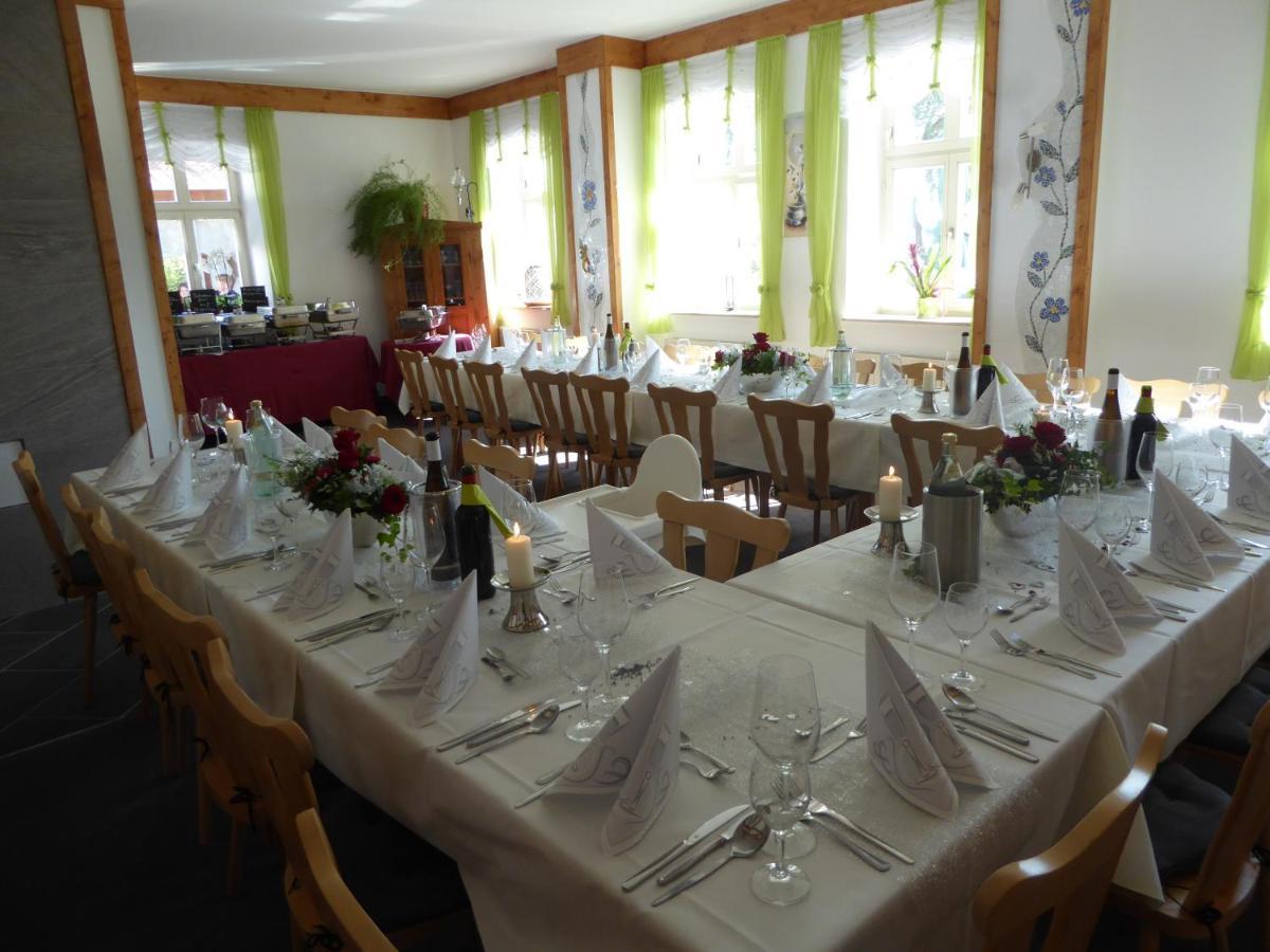 Landgasthaus Zur Muehlenwirtin เพเทอร์สฮาเกน ภายนอก รูปภาพ