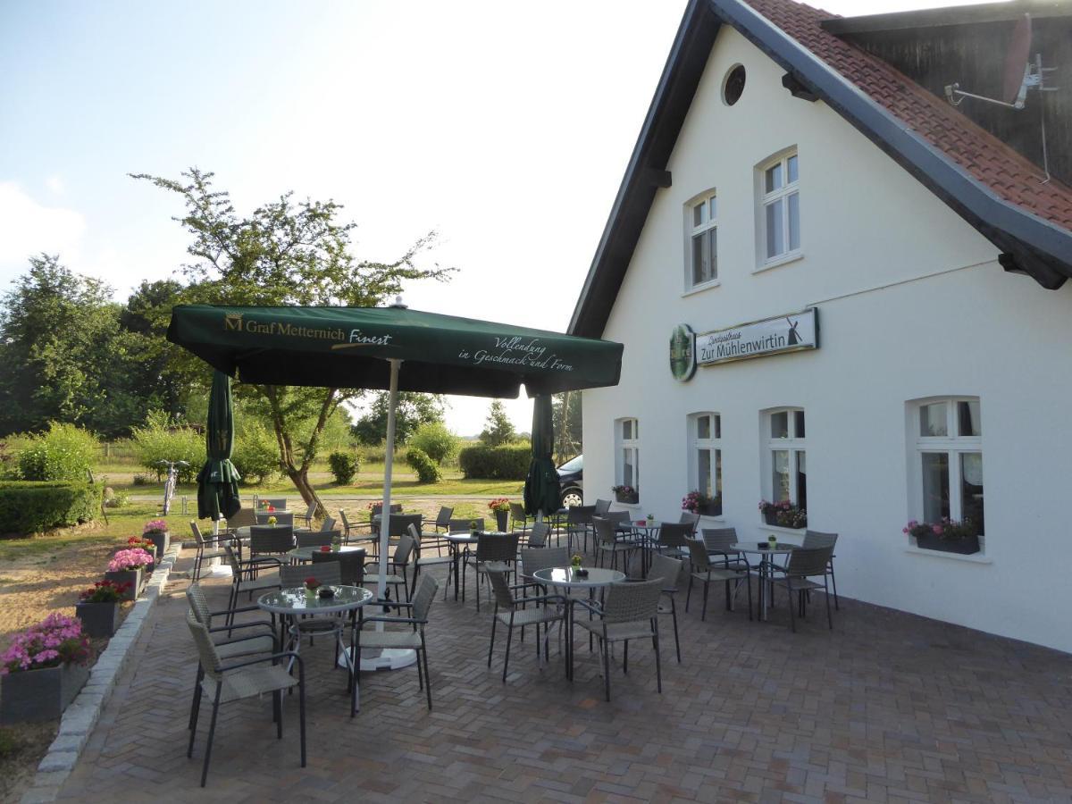 Landgasthaus Zur Muehlenwirtin เพเทอร์สฮาเกน ภายนอก รูปภาพ